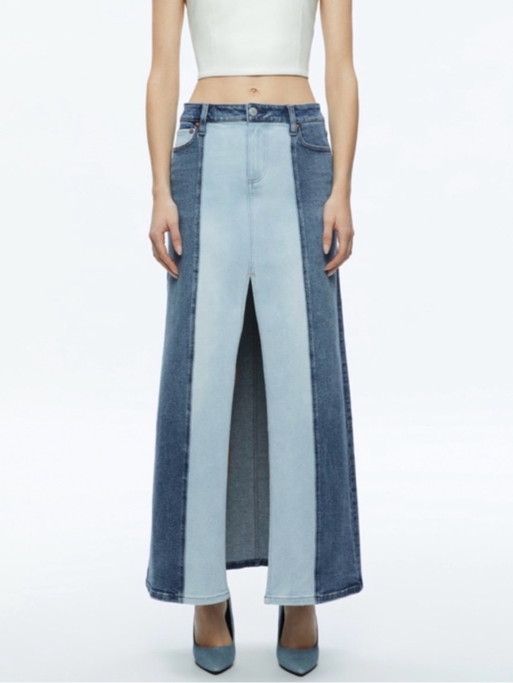 Alice + Olivia Skirt Rye Maxi in Two Tone Blue Denim - Picture 4 of 11